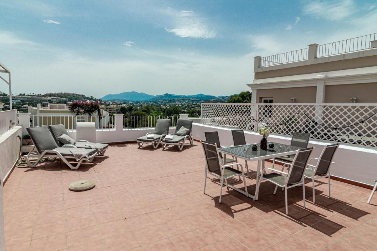 Fantastic 3 Bedroom Townhouse In Aloha Pueblo Close To The Golf Course And Has Amazing Mountain Views * Marbella